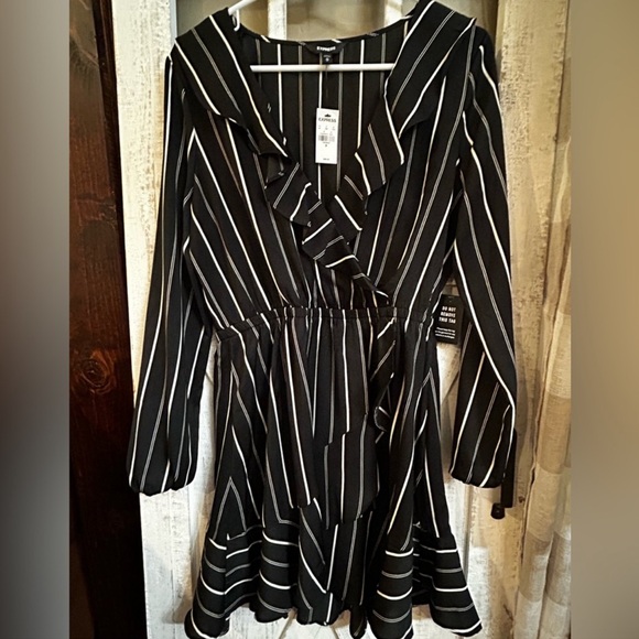 NWT Express Striped Long Sleeve Dress - Picture 4 of 9
